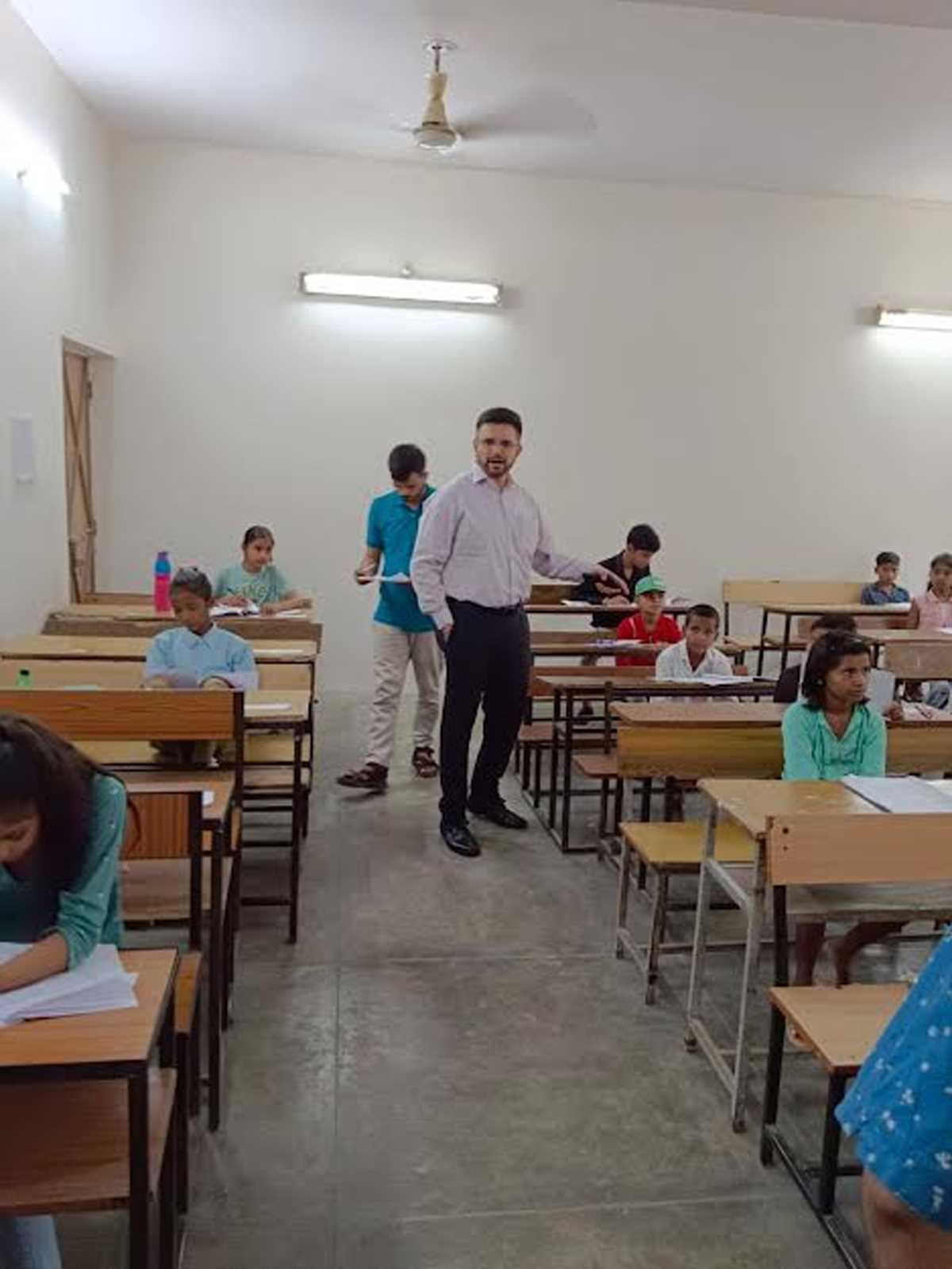 अटल आवासीय विद्यालय में प्रवेश के लिए परीक्षा सम्पन्न